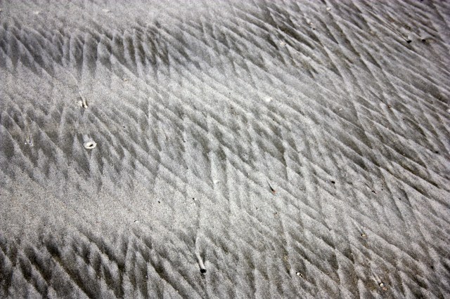 Grayscale Sand Pattern